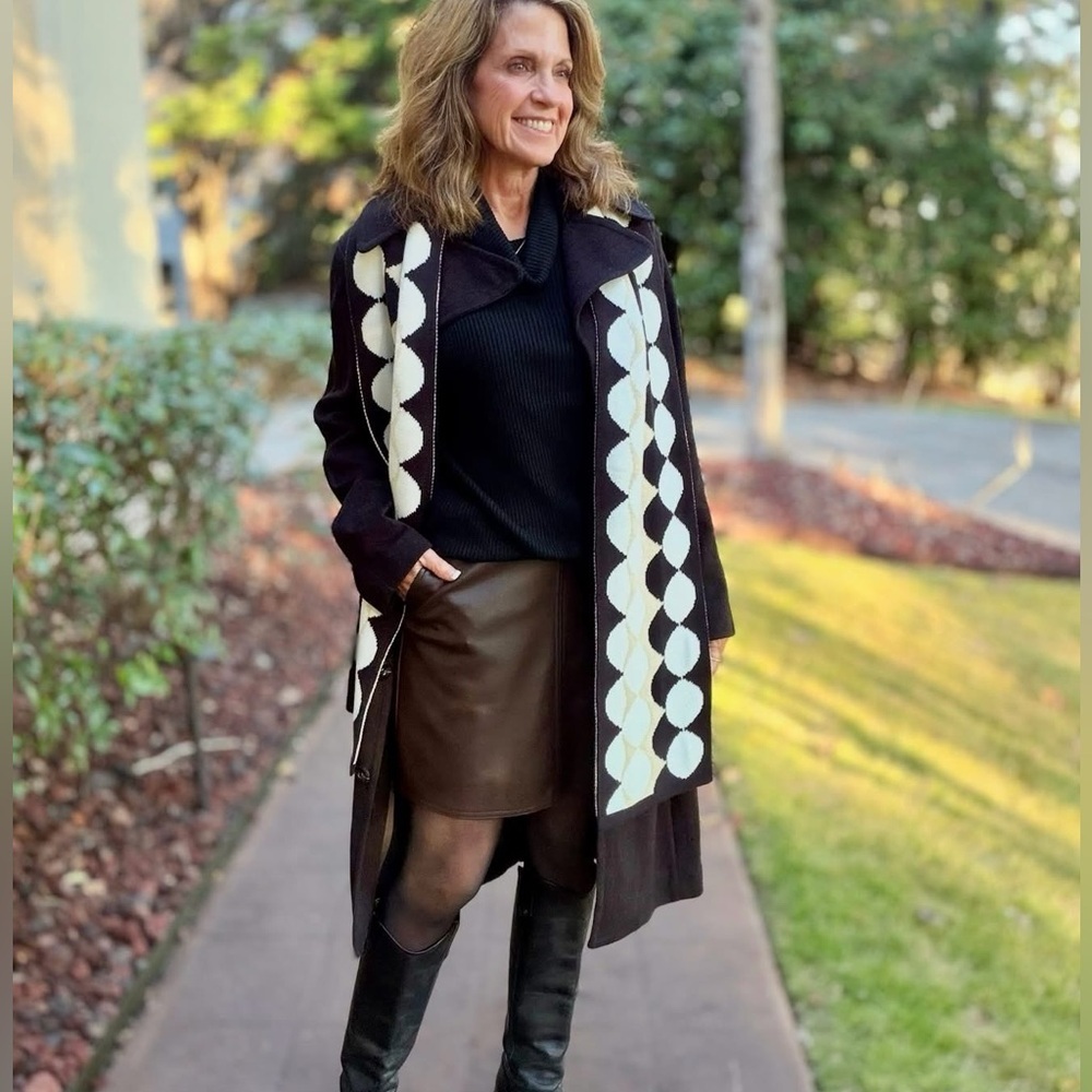 Cabi Gigi skirt (comfy short under it) - Picture 8 of 16